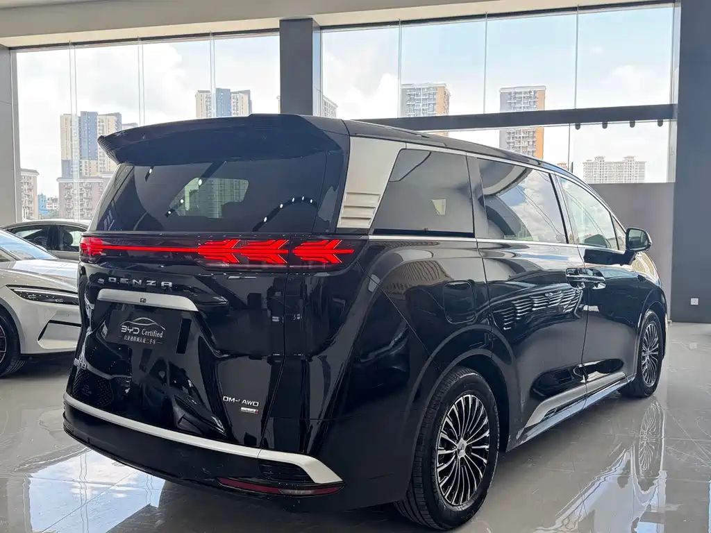 Denza D9 DM-i Smart Drive 1020 4 WD Flagship