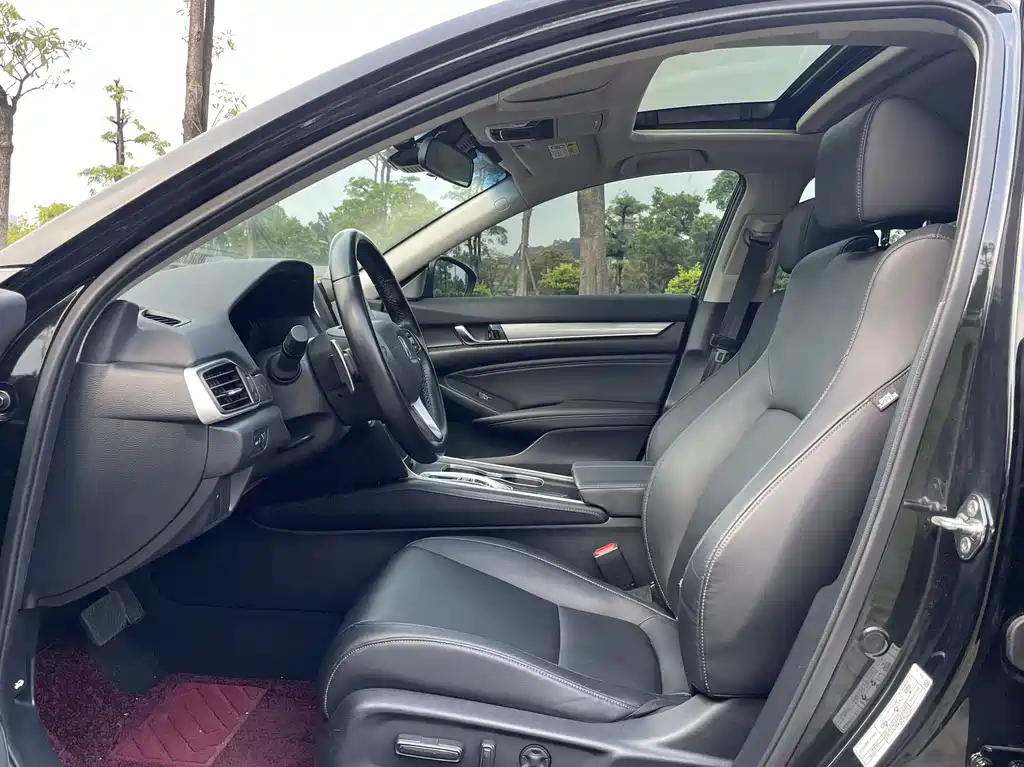 Accord Sharp· Hybrid 2.0 L Sharp Leading