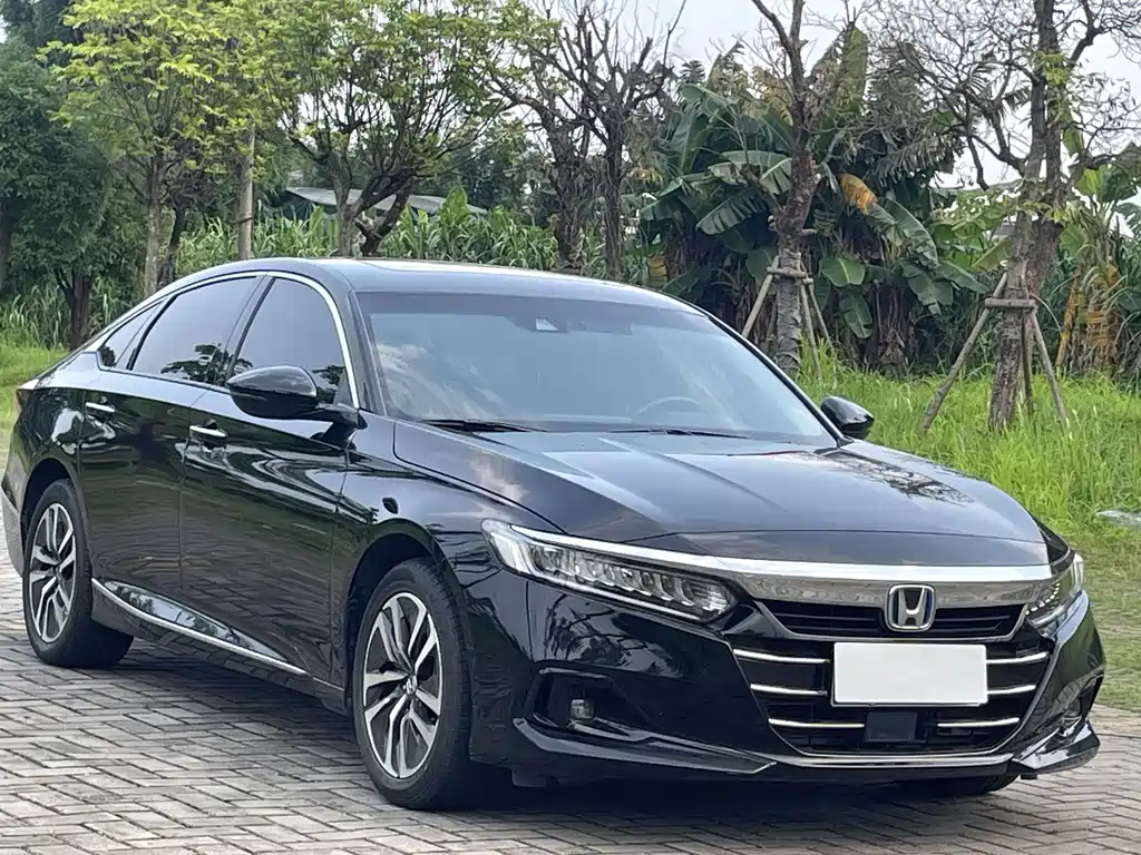 Accord Sharp· Hybrid 2.0 L Sharp Leading