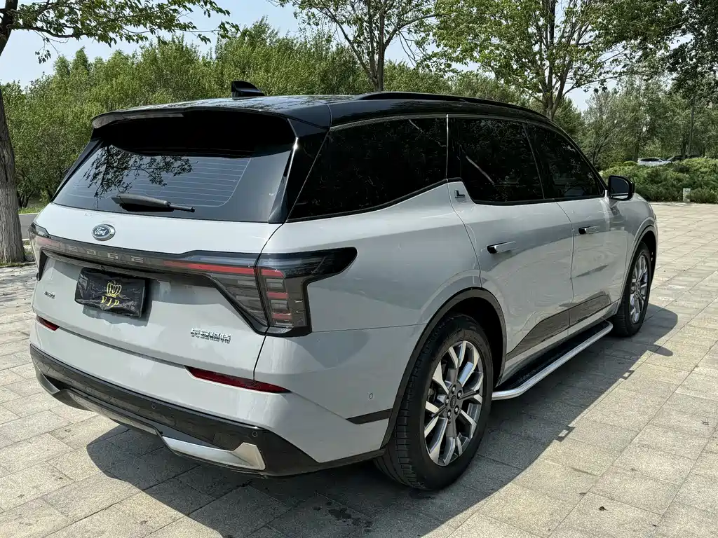 Edge Edge L 2.0 T EcoBoost 4 WD 7-seat Supreme