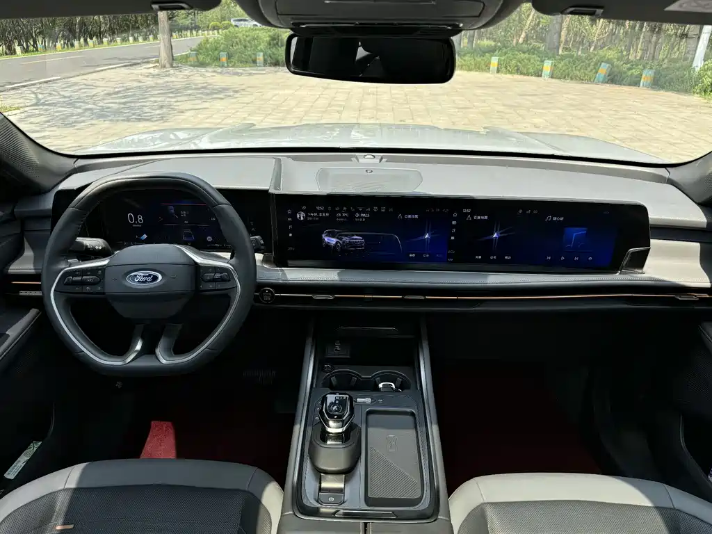 Edge Edge L 2.0 T EcoBoost 4 WD 7-seat Supreme