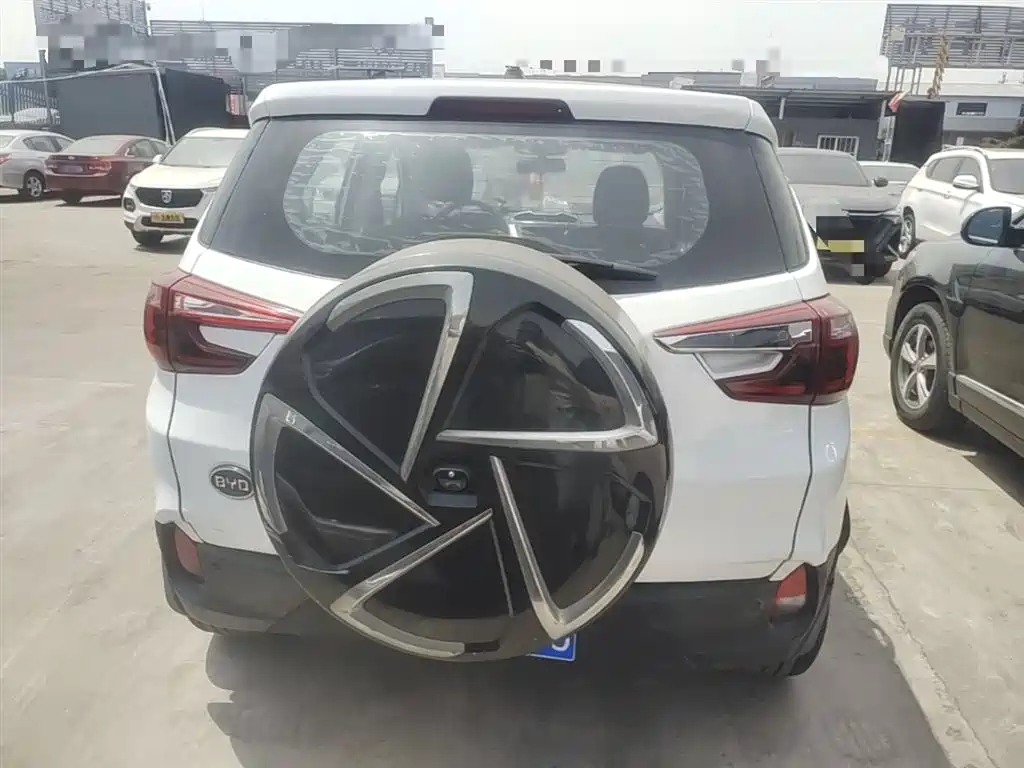 Yuan 1.5 L Auto Cool Dazzle Connected