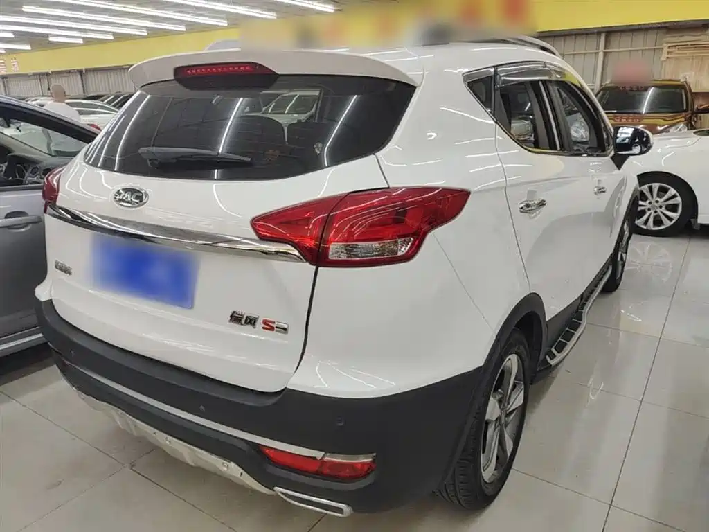 Refine S3 1.6 L CVT Luxury Smart