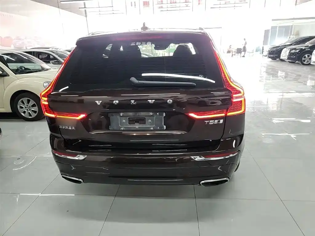 Volvo XC60 T5 4 WD Smart Grace Luxury