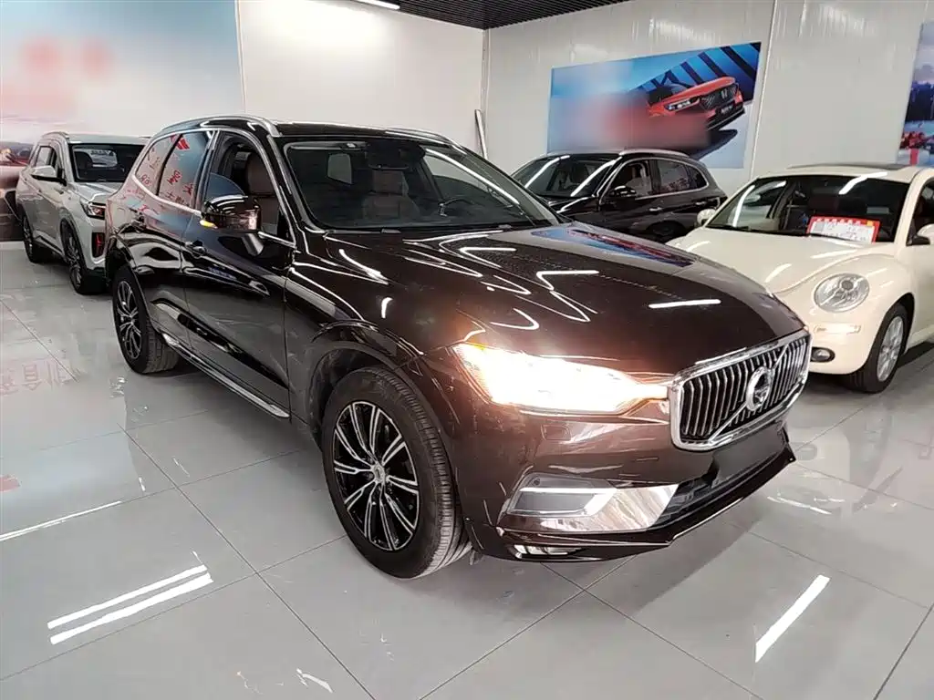 Volvo XC60 T5 4 WD Smart Grace Luxury