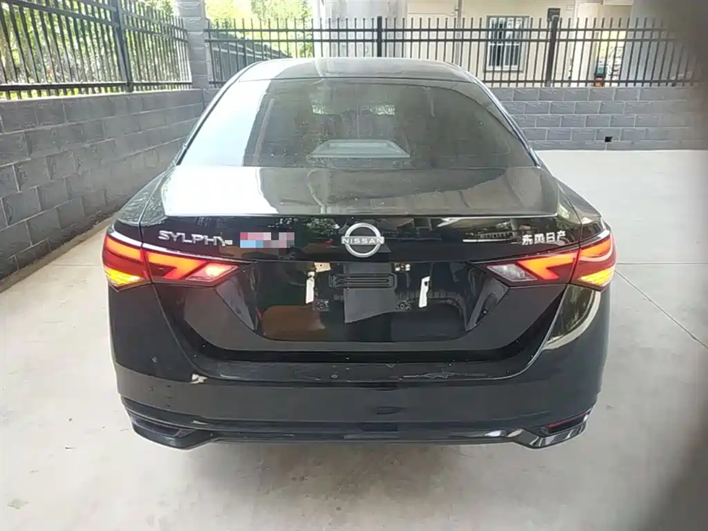 Sylphy 1.6 L CVT Joy