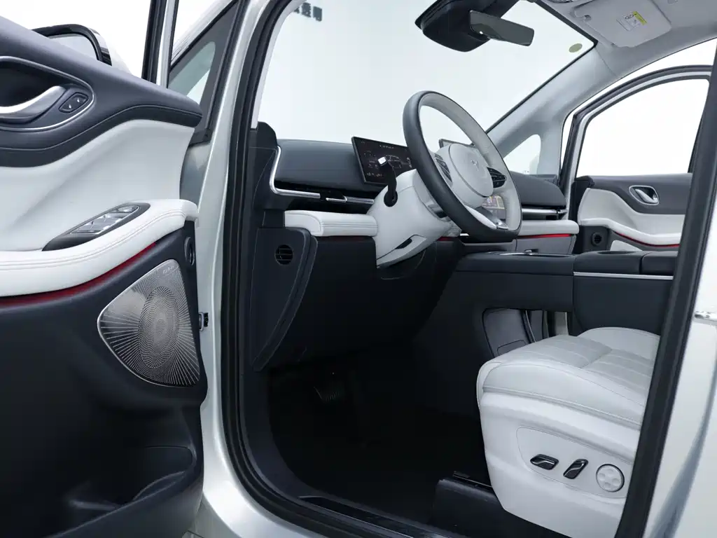Voyah Dreamer PHEV 4 WD Flagship Qiankun