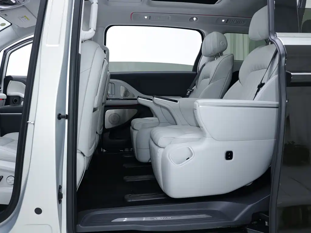 Voyah Dreamer PHEV 4 WD Flagship Qiankun