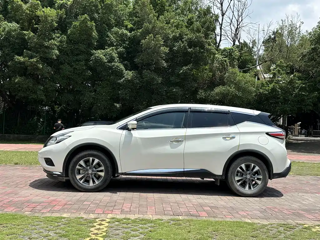Murano 2.5 L XL 2 WD Connected Luxury
