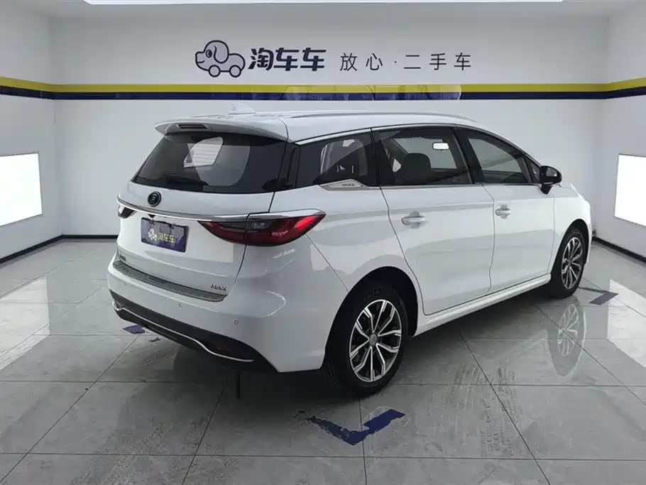 Song MAX 1.5 T Auto Connected Wise Comfort Sunroof 6-seat CN-VI