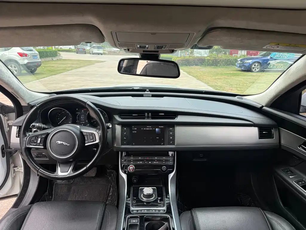 Jaguar XFL XFL 2.0 T 200 PS Elegance