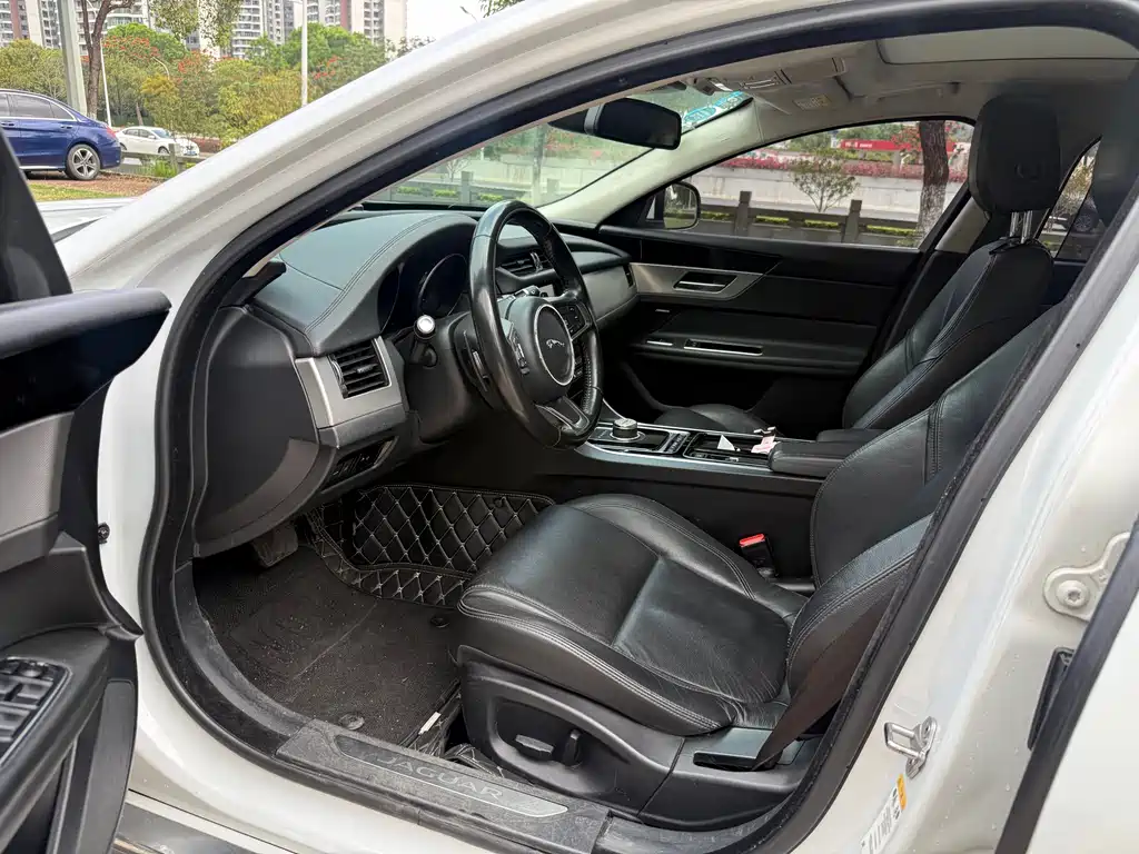 Jaguar XFL XFL 2.0 T 200 PS Elegance