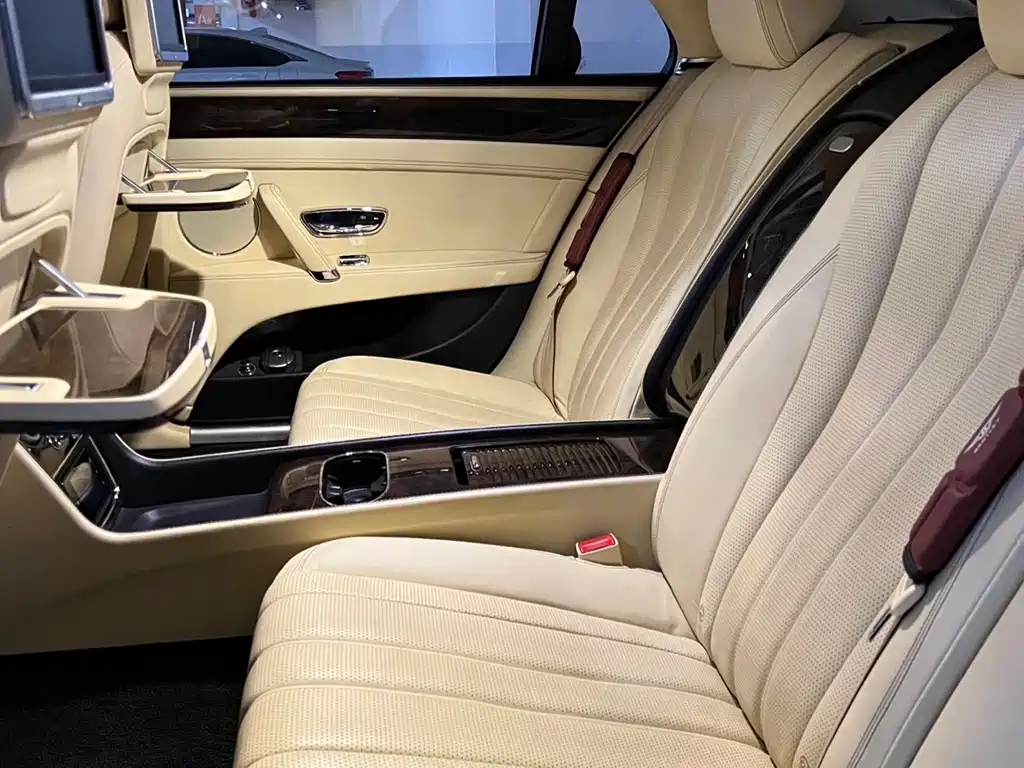 Flying Spur 4.0 T V8 Distinguished