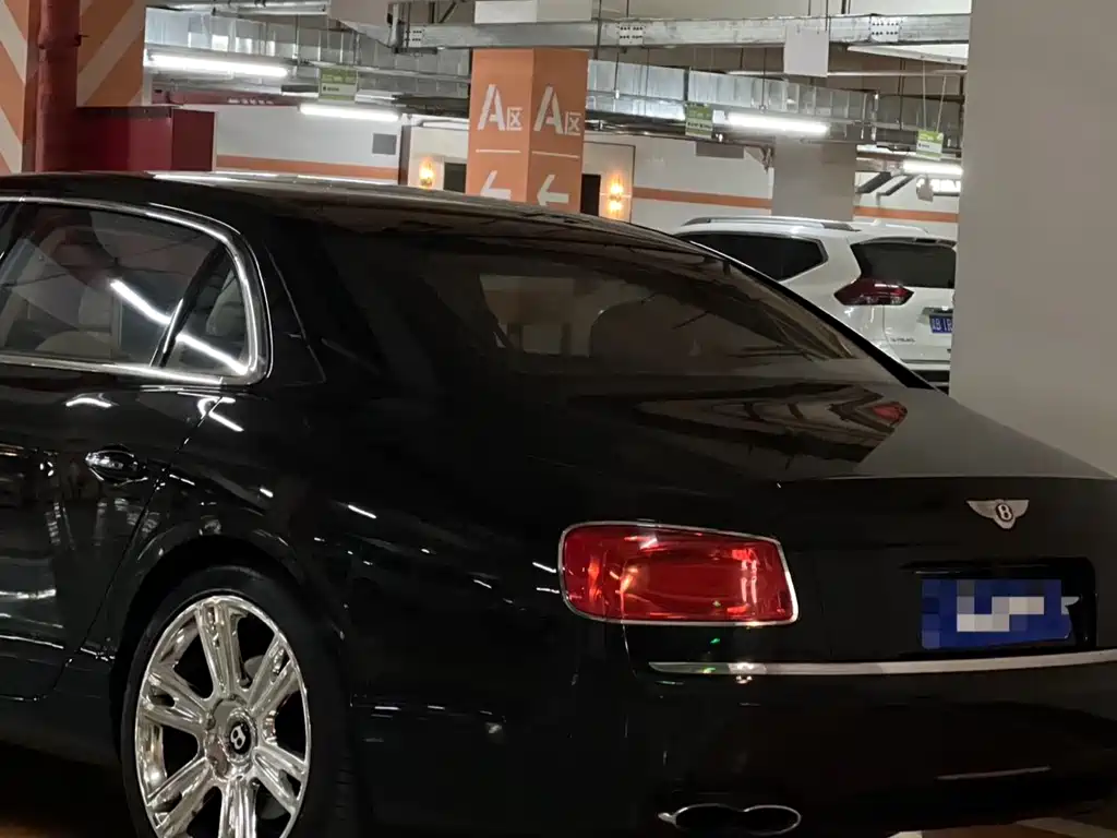 Flying Spur 4.0 T V8 Distinguished