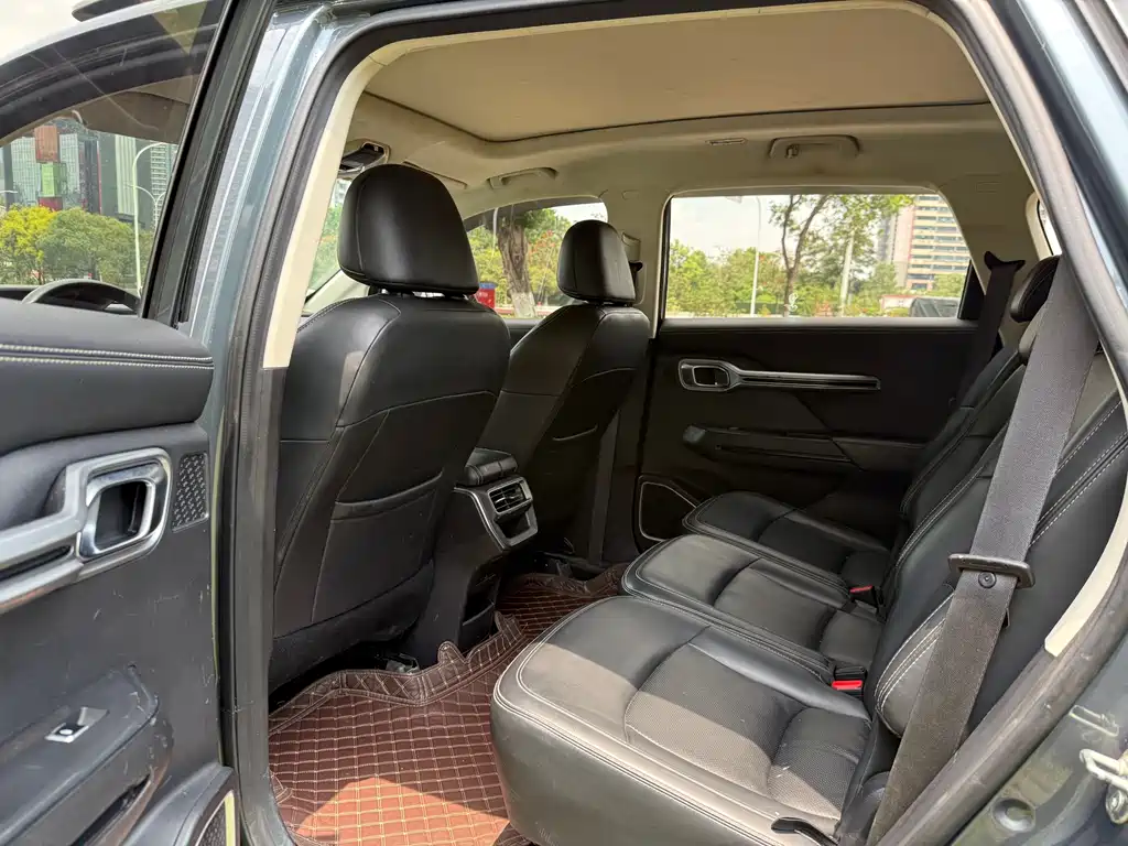 Haoyue 1.8 TD DCT Flagship 7-seat