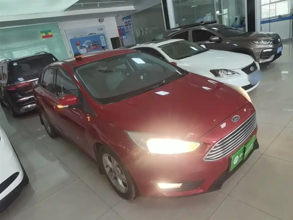 Focus Sedan 1.6 L Auto Comfort Smart Travel