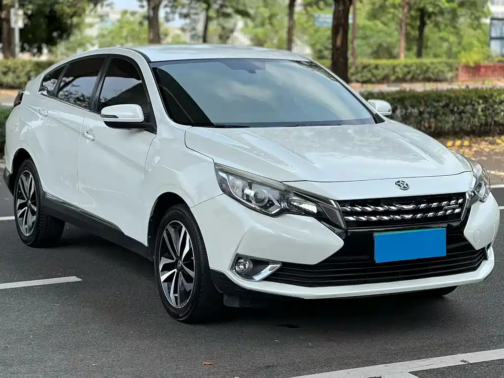 Venucia T90 启辰T90 2018款 2.0 L CVT智联风尚版 国V