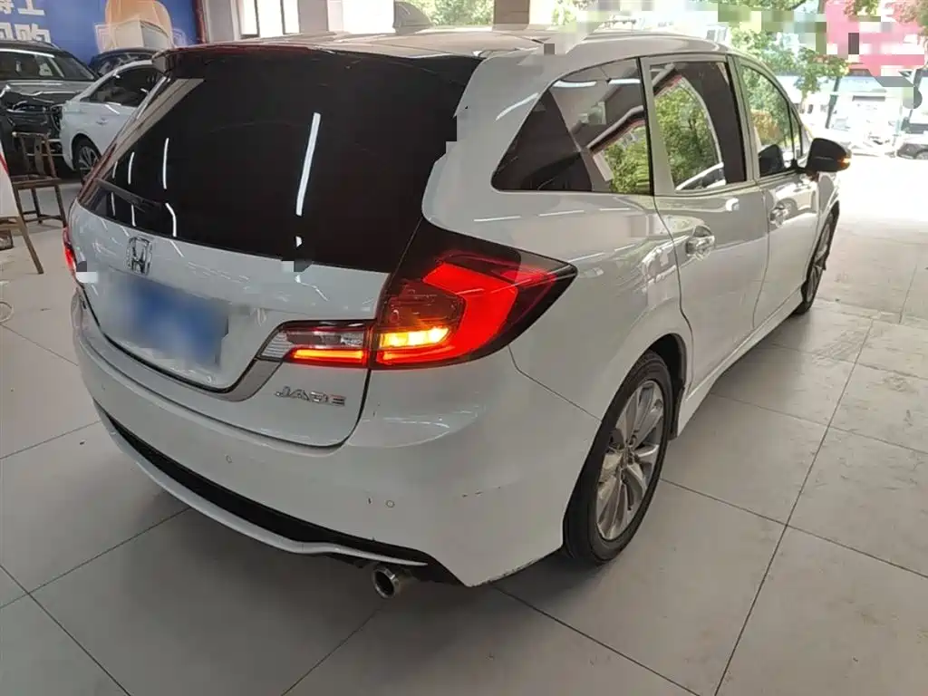 Jade 1.8 L Auto Comfort