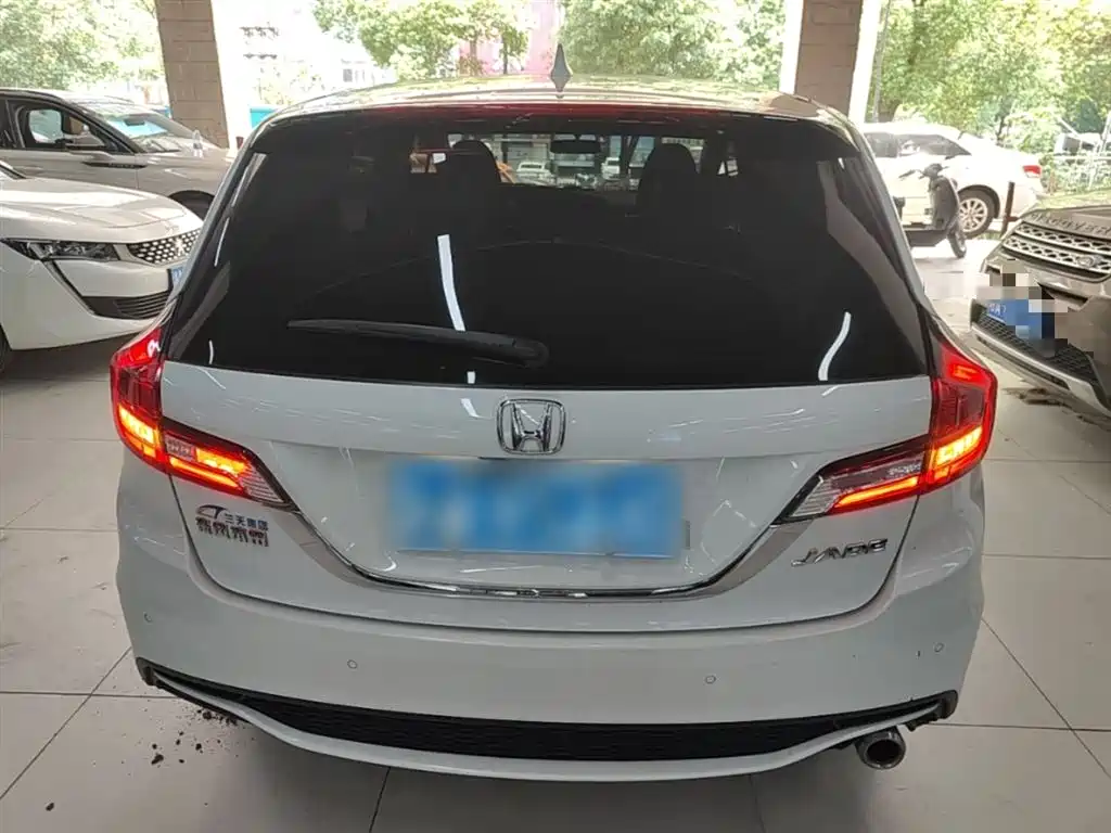 Jade 1.8 L Auto Comfort