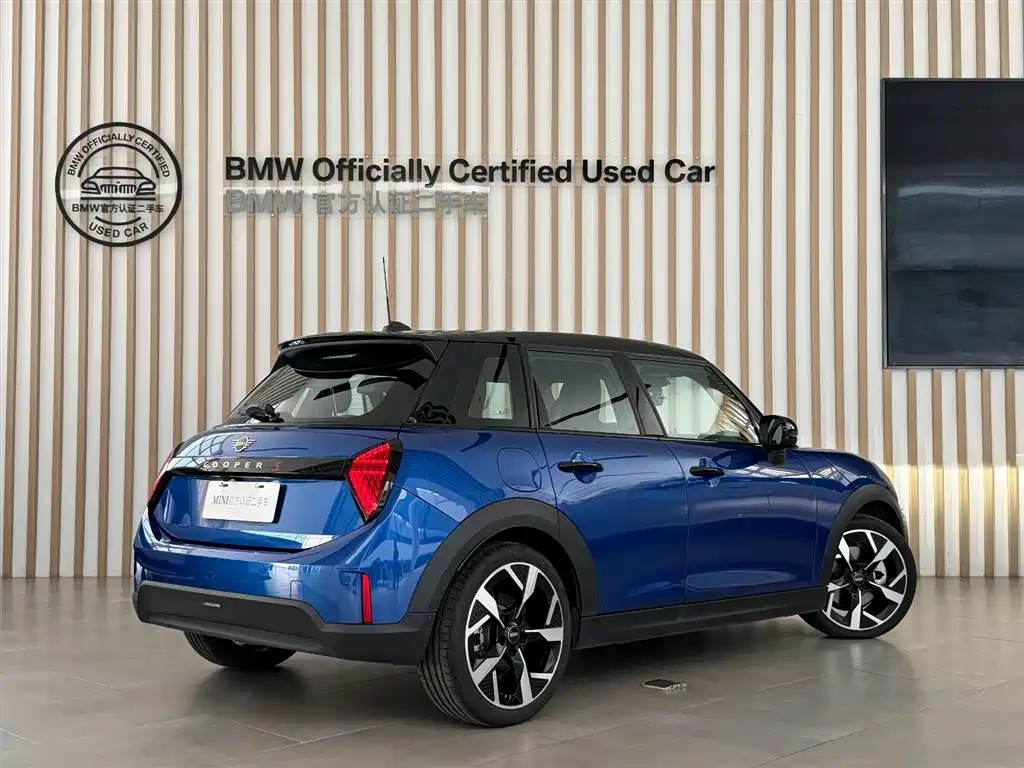 MINI 2.0 T COOPER S Artist 5-door