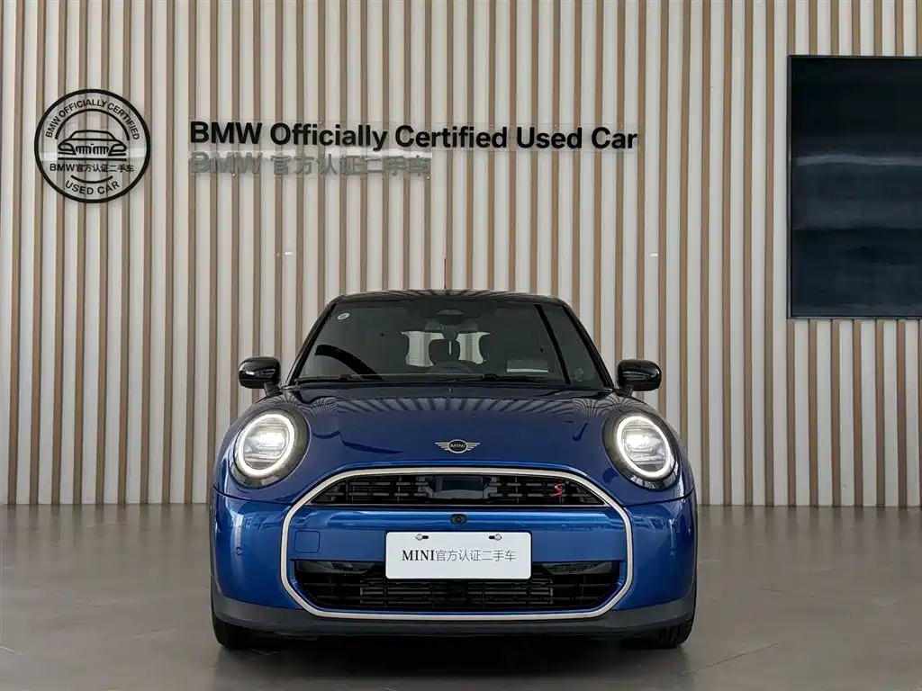 MINI 2.0 T COOPER S Artist 5-door