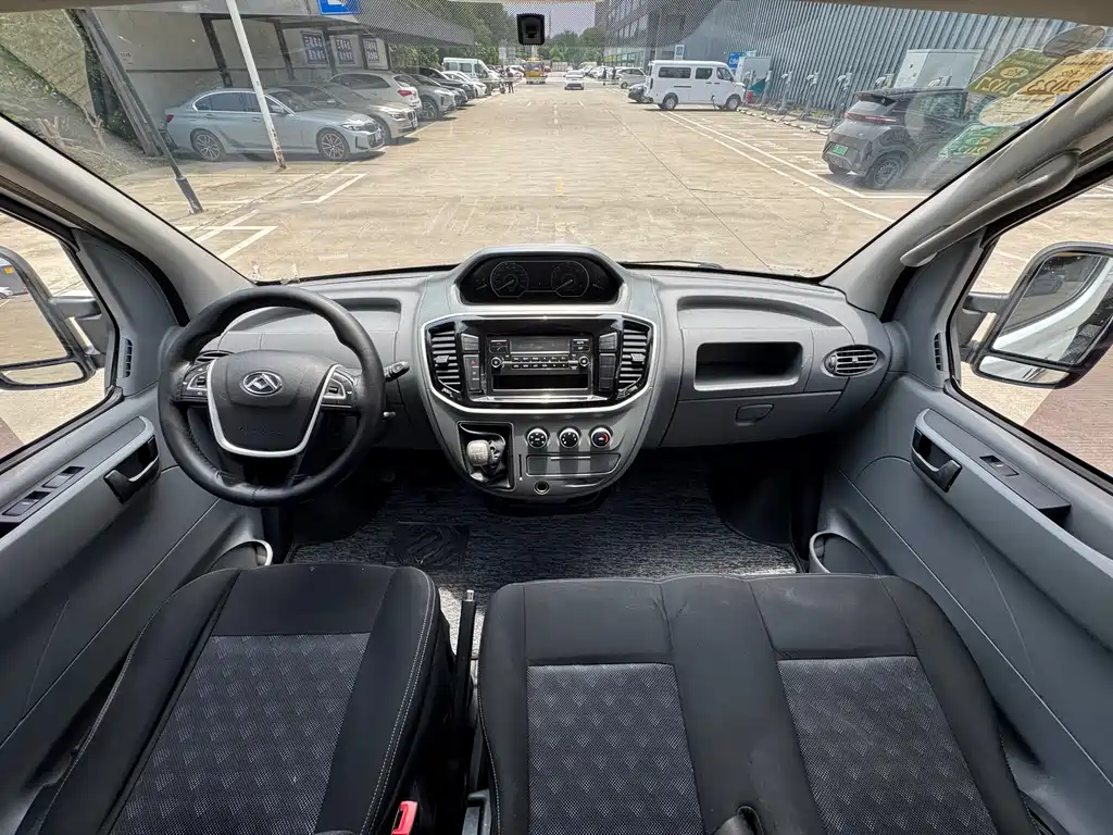Xintu V80 2.5 T Classic6-speed Manual Aoyuntong LWB Mid Roof 7-seat