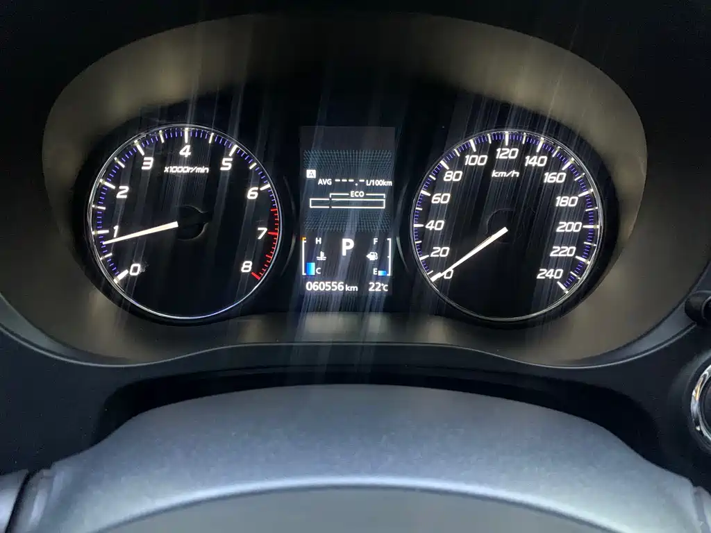 Outlander Facelift 2.0 L 2 WD Smooth Enjoyment 5-seat