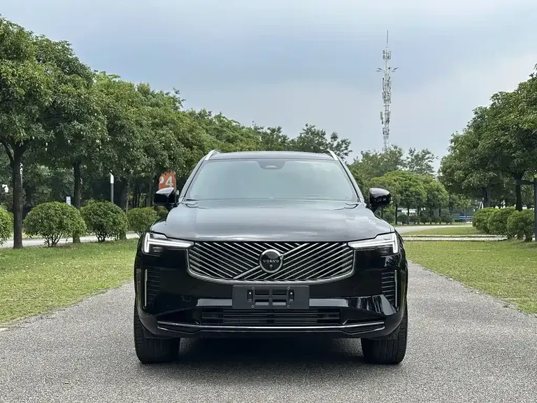 Volvo XC90 PHEV Facelift T8 Smart Supreme Luxury 7-seat