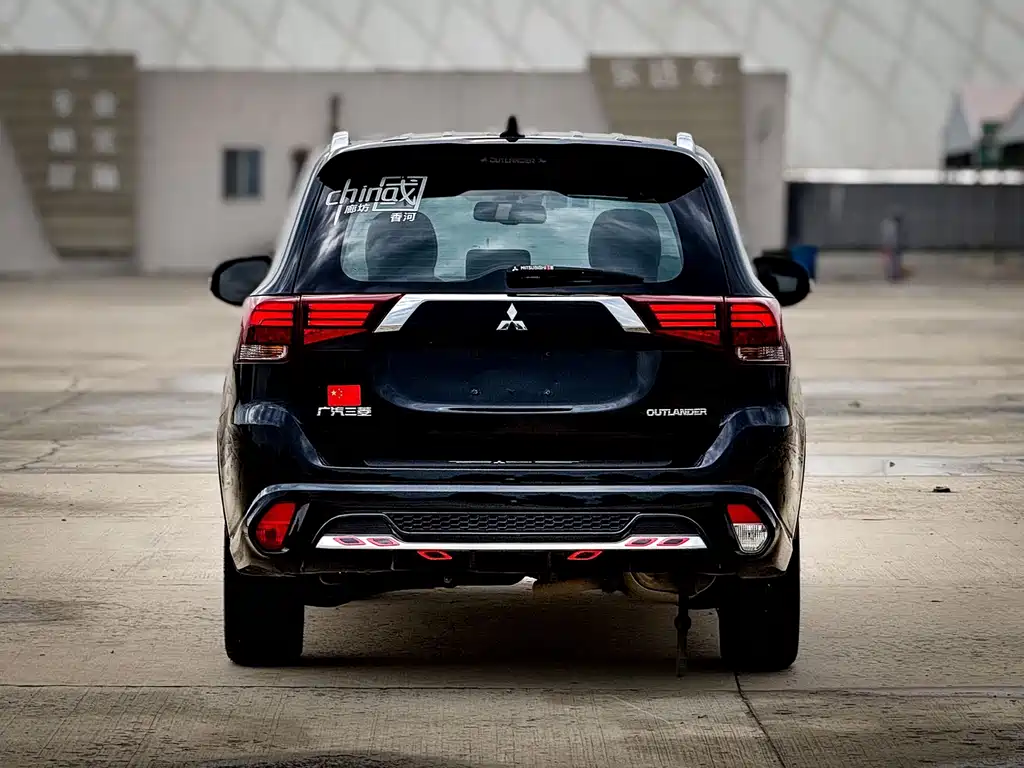 Outlander 欧蓝德 2021款 2.0 L 两驱曜动版 5座