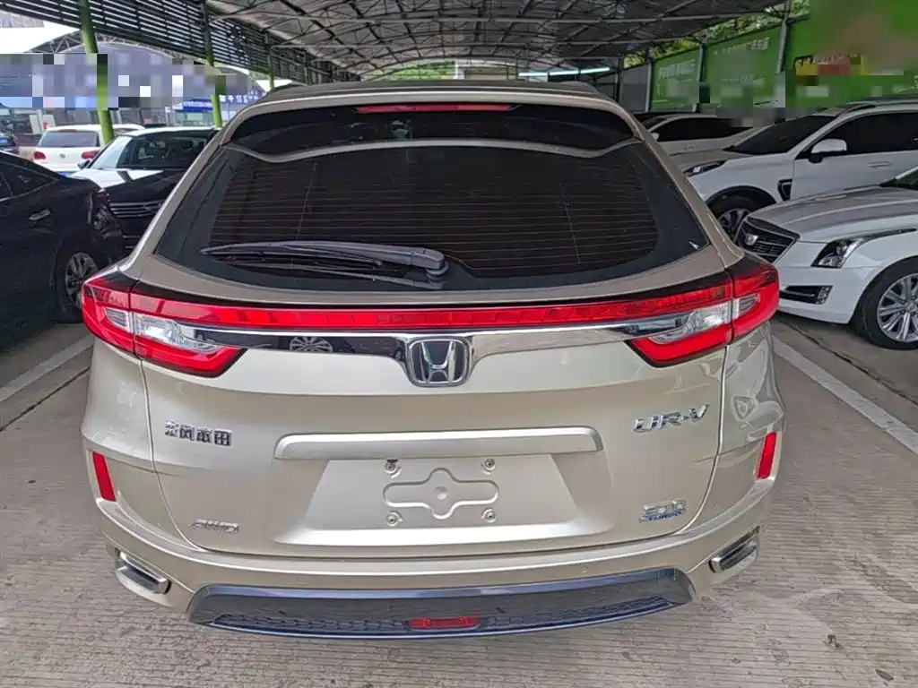 Honda UR-V 370 TURBO 4 WD Premium CN-V