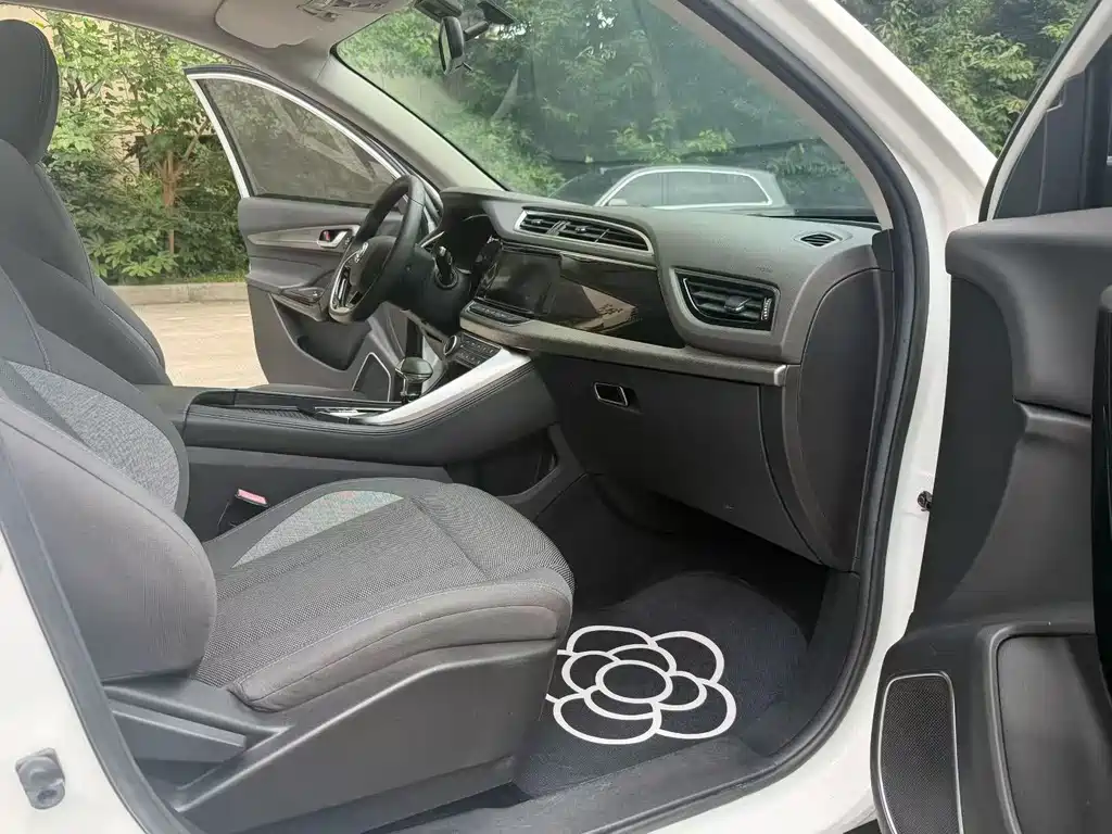 Dongfeng Fengshen AX7 1.6 T Auto AI Navigator CN-VI