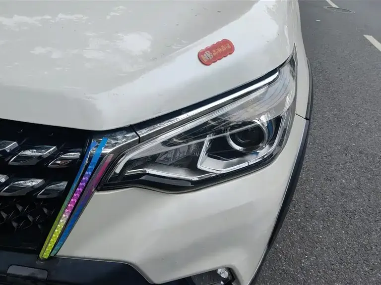 Venucia T70 启辰T70 2019款 2.0 L CVT睿享运动版 国V