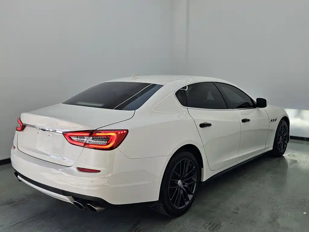 Quattroporte 3.0 T Standard