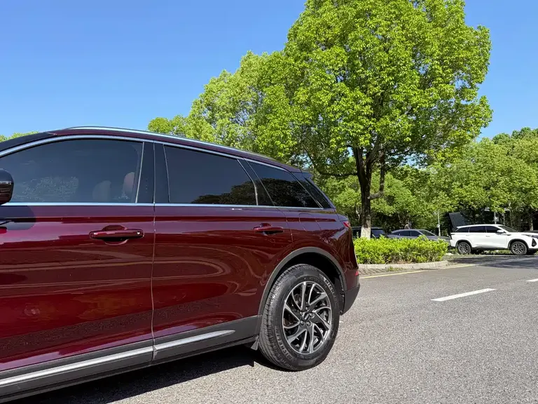 Lincoln Corsair 2.0 T 2 WD Graceful