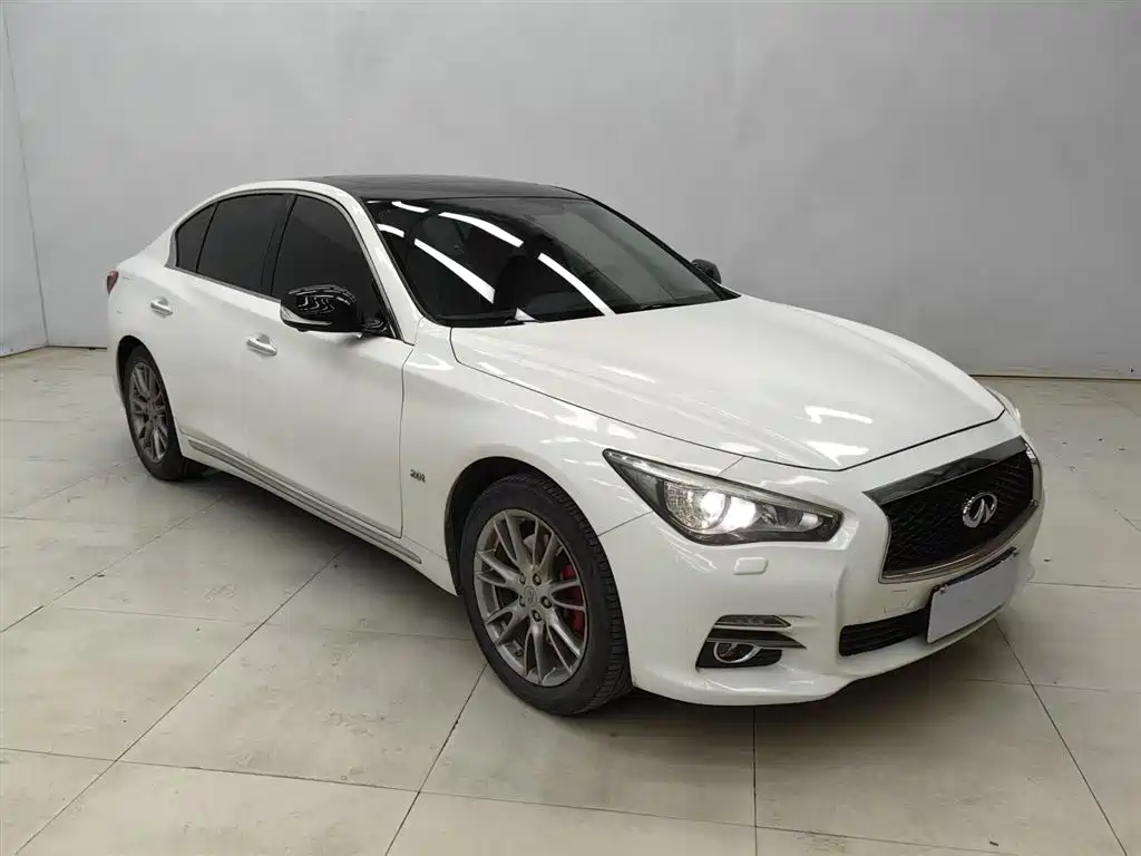 Infiniti Q50 L 2.0 T Luxury