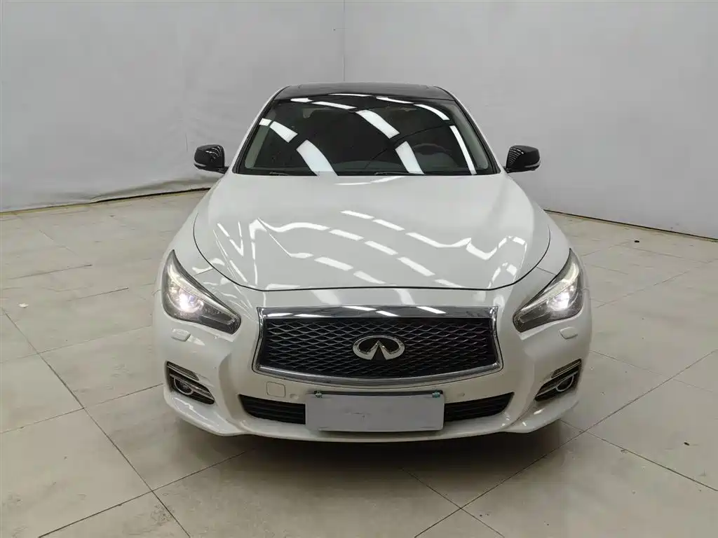 Infiniti Q50 L 2.0 T Luxury