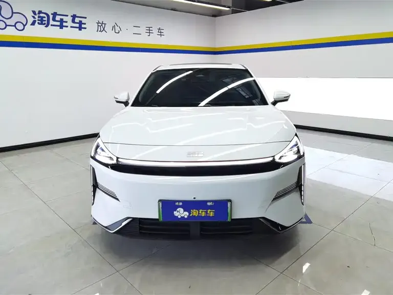 Geely Galaxy L6 EM-i 140 km Starship