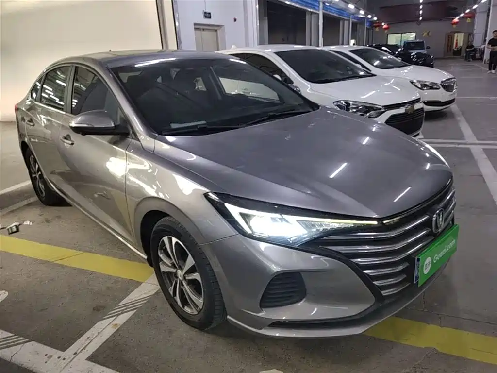 Eado PLUS 1.6 L GDI CVT Luxury