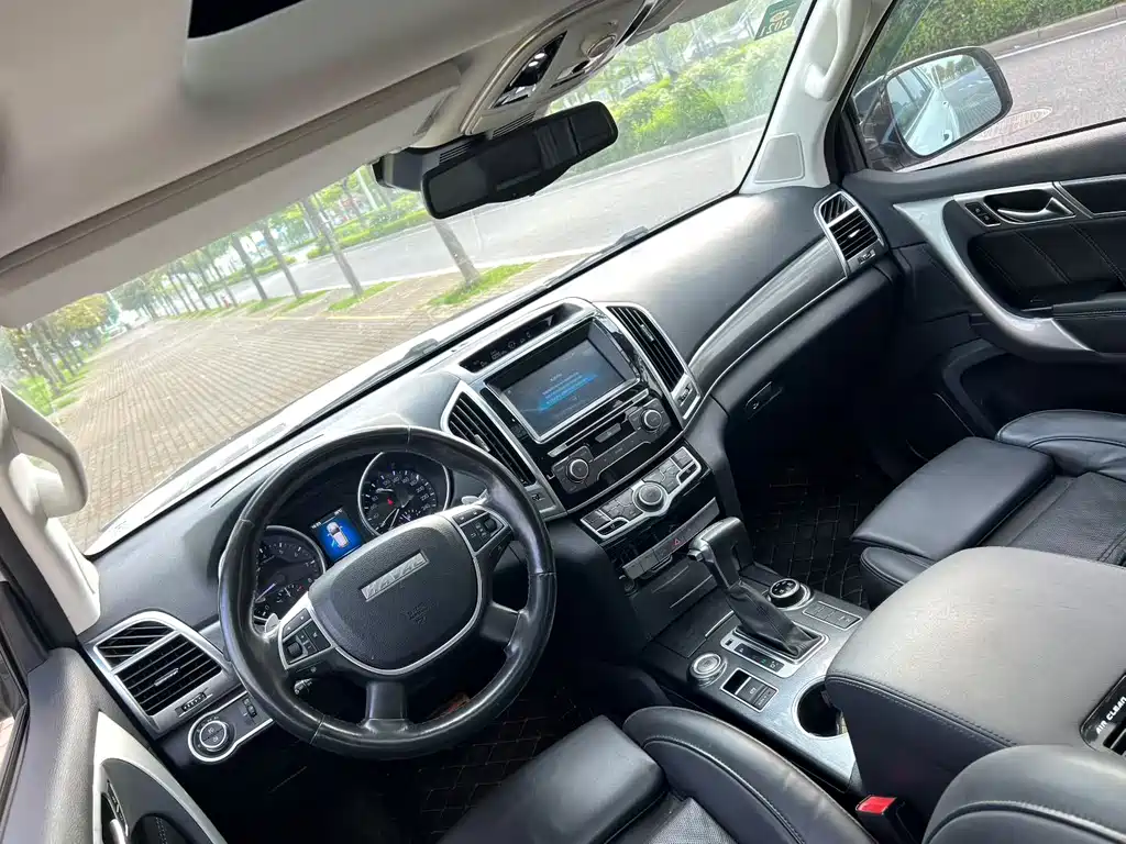 Haval H9 哈弗H9 2016款 2.0 T 四驱尊贵型 7座