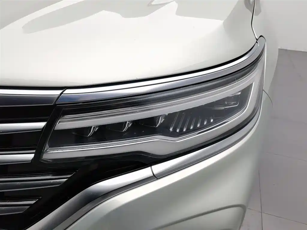 Roewe RX5 MAX 300 TGI Auto Intelligent Cockpit Luxury