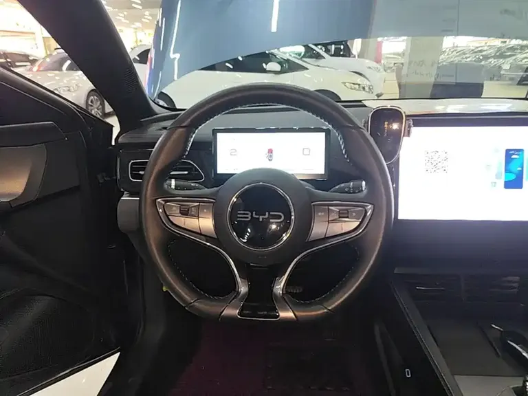 BYD Seal 06 DM-i 80 KM Distinguished