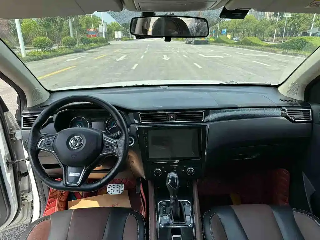 Fengguang 580 Facelift 1.5 T CVT Comfort