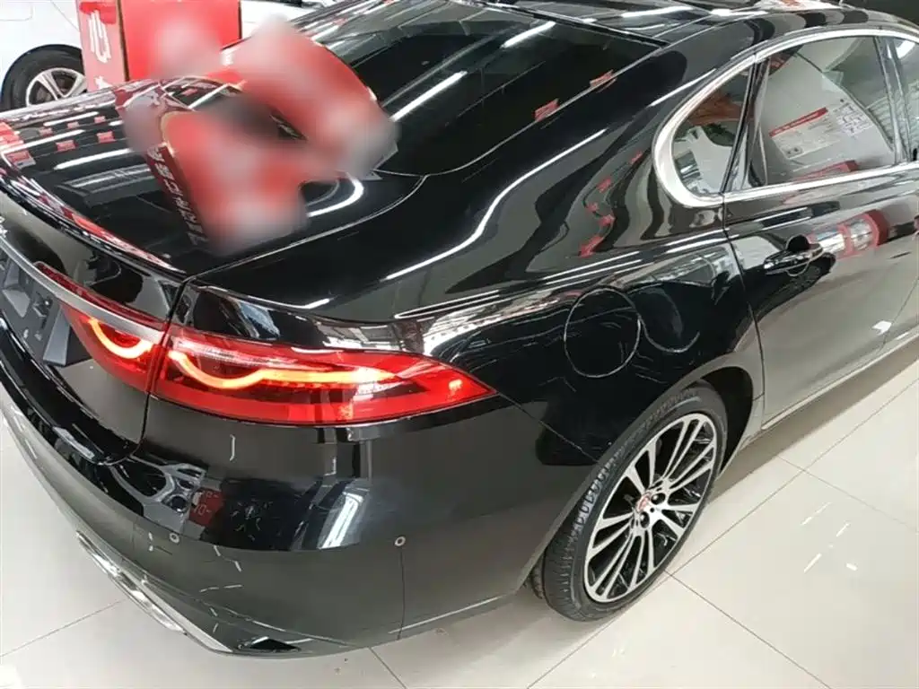 Jaguar XFL 2.0 T P250 2 WD Premium Luxury