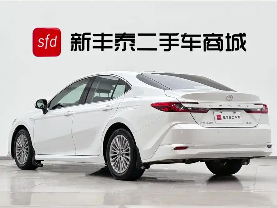 Camry Dual Engine 2.0 HE Elite