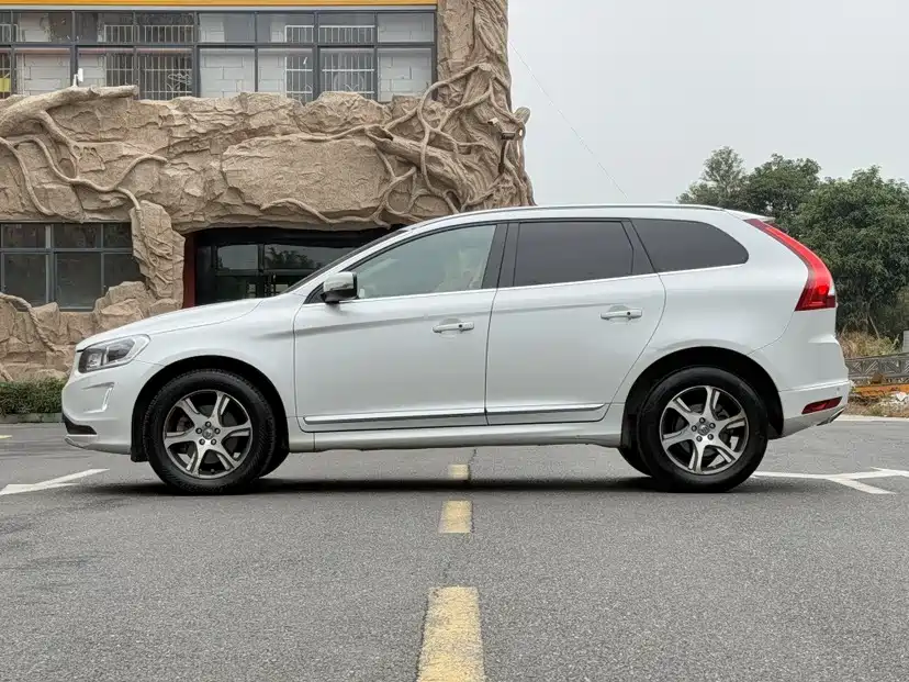 Volvo XC60 (Import) T5 Smart Grace