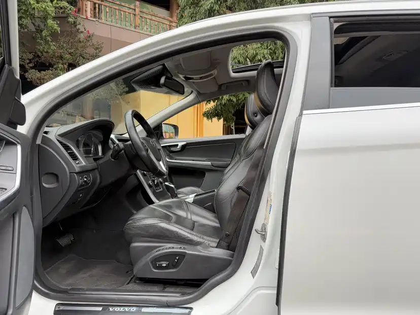 Volvo XC60 (Import) T5 Smart Grace