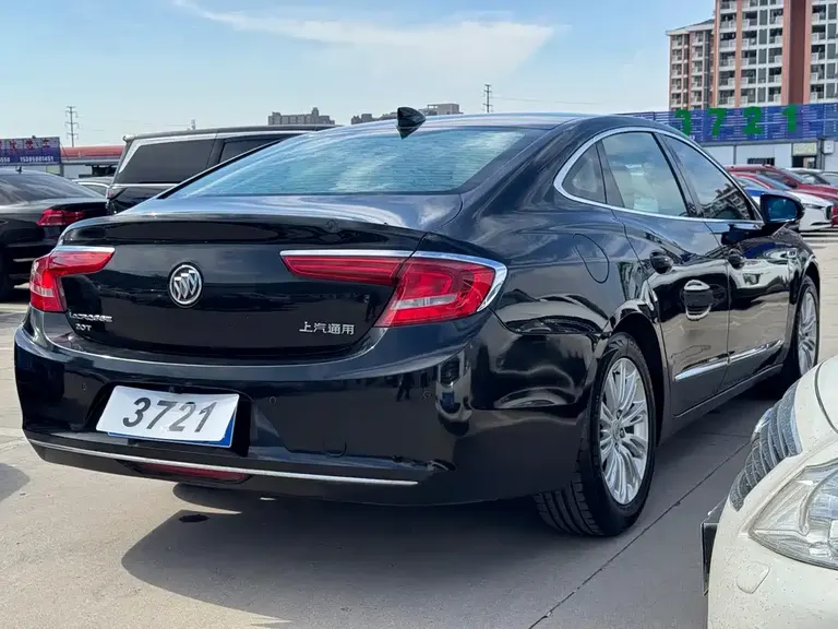 Buick LaCrosse Facelift 20 T Leading