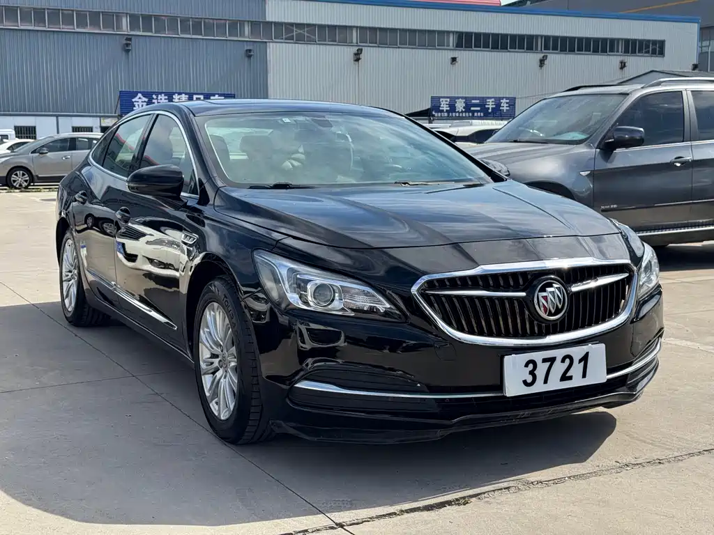 LaCrosse Facelift 20 T Leading