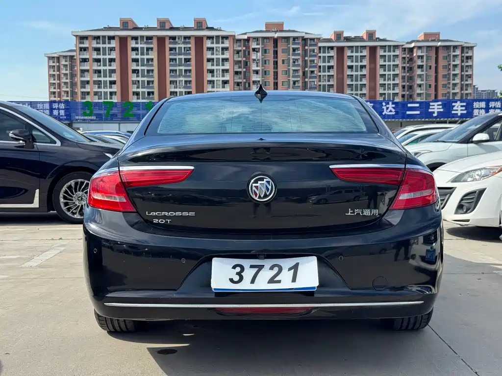 LaCrosse Facelift 20 T Leading