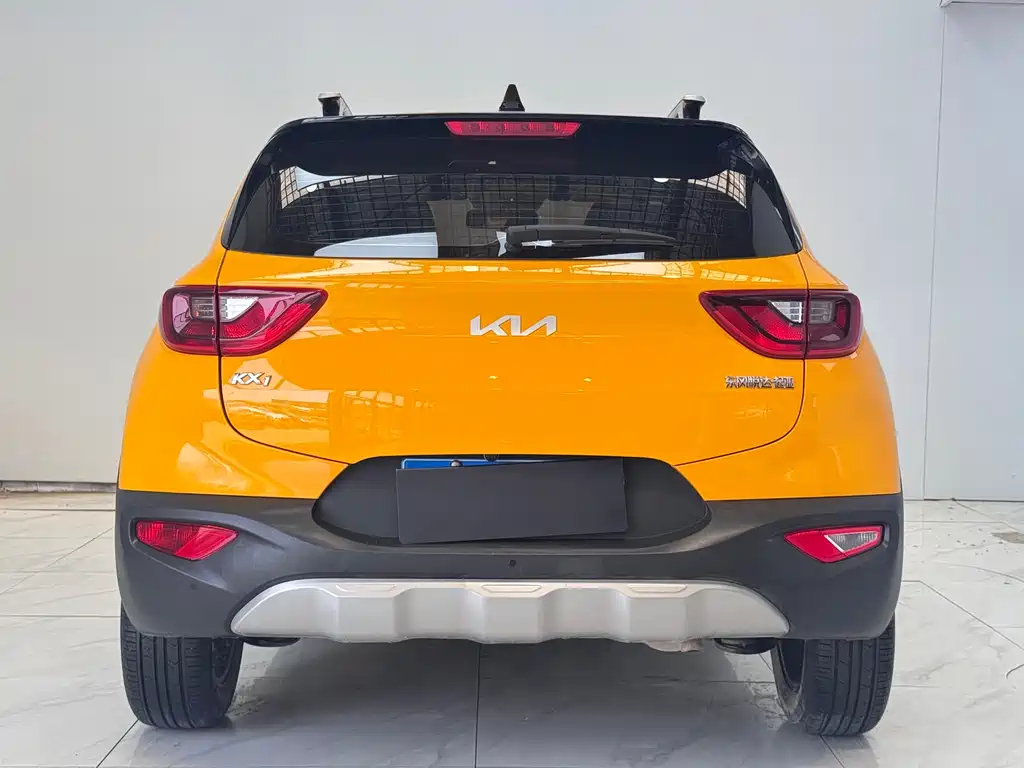 Stonic 1.4 L CVT Fun Enjoyment Sunroof